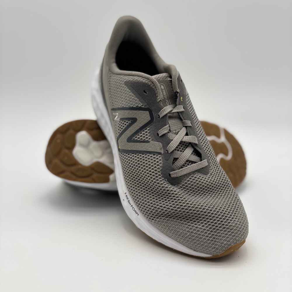 New Balance Fresh Foam Arishi v4 Mens 8.5 4E Extra Wide Grey Black Running Shoes